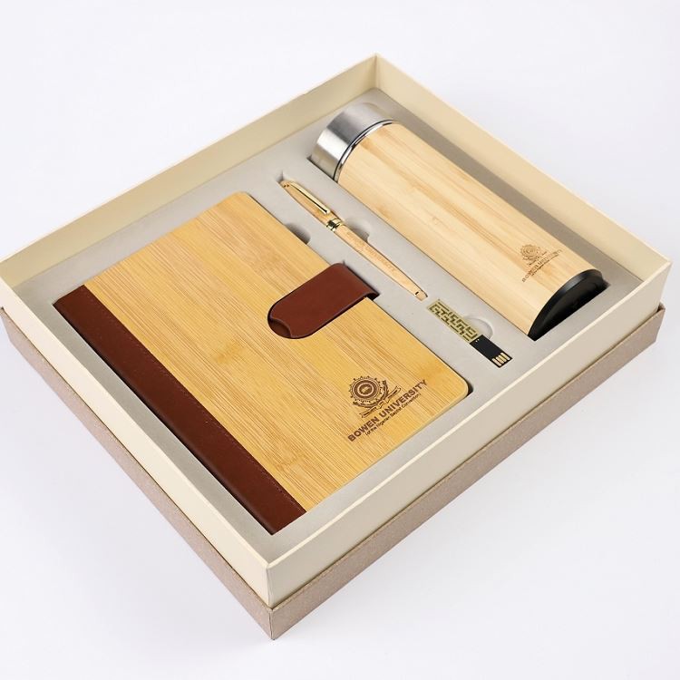 木製のコーポレートギフトセット